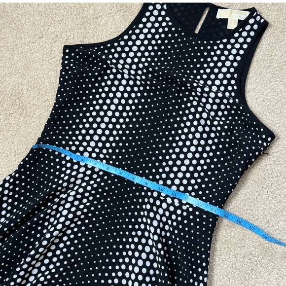 Michael Kors Georgette Dress Handkerchief Hem Black White Ombre Dot Print Size 2 - Picture 10 of 16
